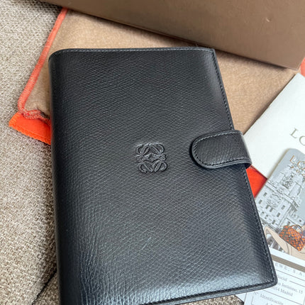 Preloved Authentic Loewe Bifold Wallet Black Grained Leather