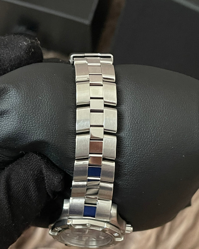 Preloved Authentic Rank A- TAG Heuer 2000 Professional / Exclusive Series Watch