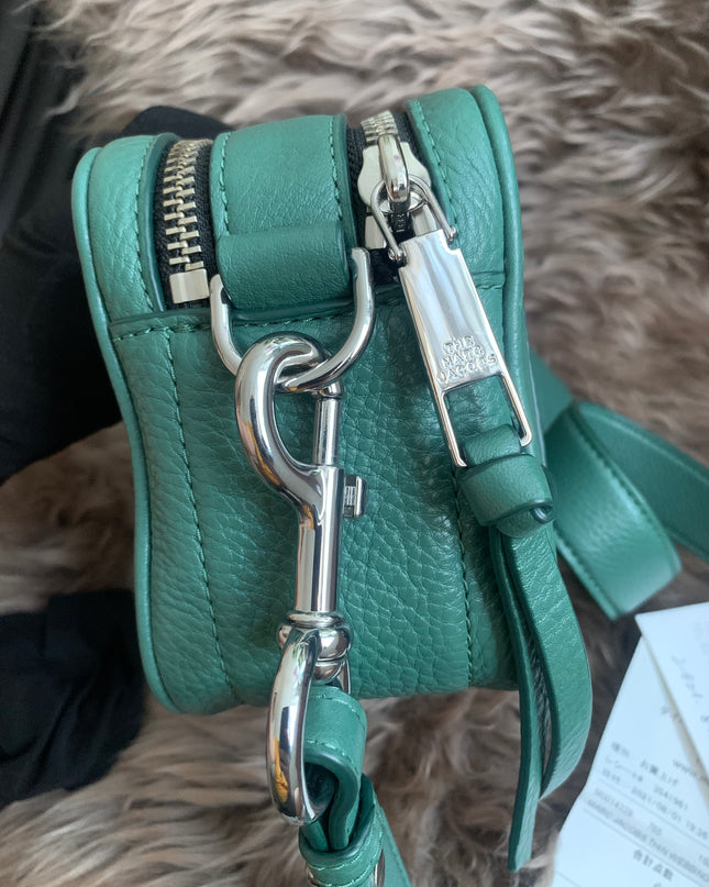 Marc Jacobs The Softshot 21 in cucumber green leather silver-tone hardware