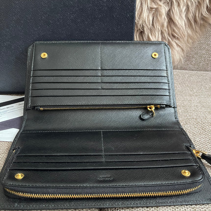 Preloved Authentic Prada Organizer Wallet — Saffiano Leather