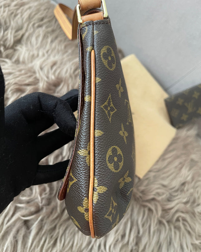 Preloved Authentic  Louis Vuitton Musette Tango Bundle
