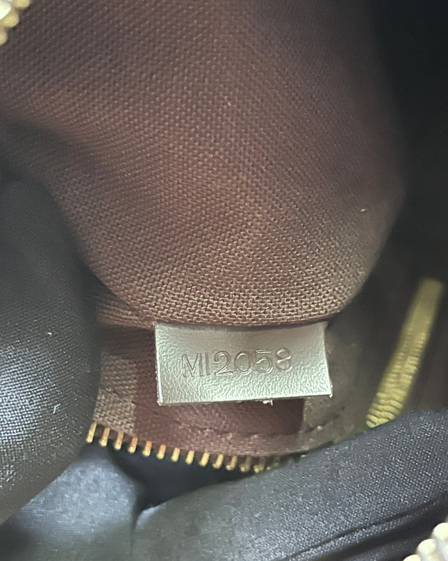 BIG DROP!! Preloved Louis Vuitton 2004 Olav PM shoulder bag