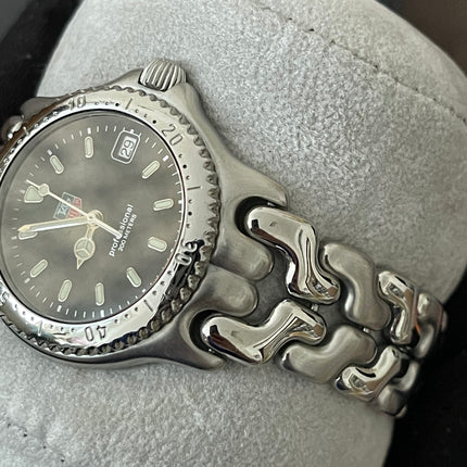 Preloved Authentic TAG Heuer Professional 200M stainless steel watch