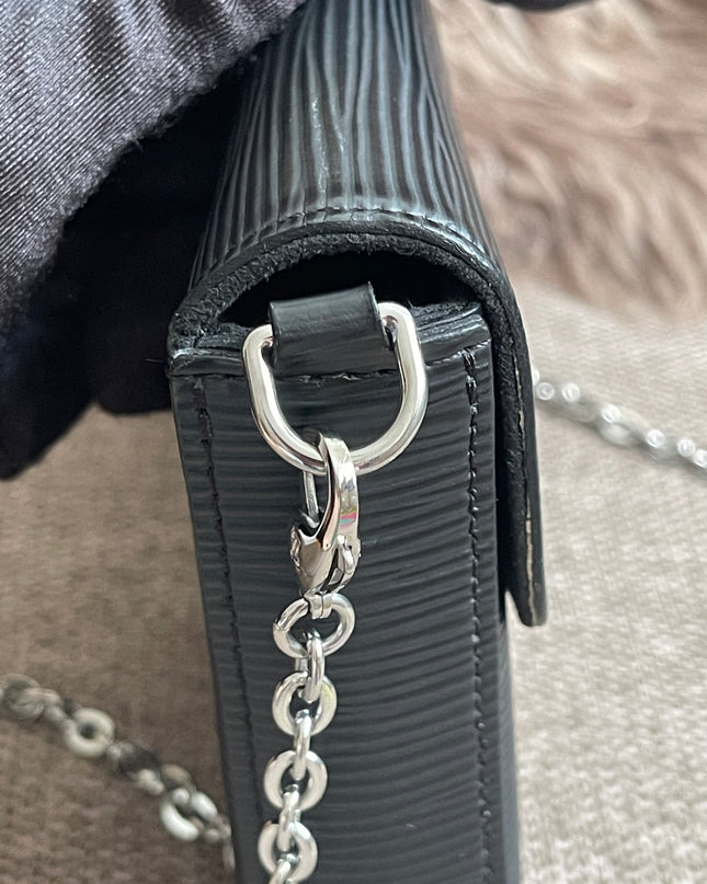 Preloved Authentic Louis Vuitton Félicie Pochette in Black Epi Leather