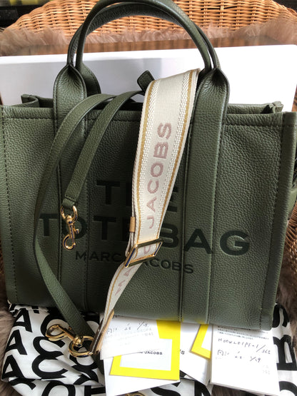 Preloved Marc Jacobs the medium leather tote bag in Green