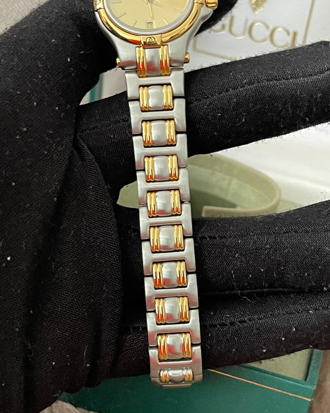 Preloved Authentic Gucci (Vintage) Gold Dial Tone Watch