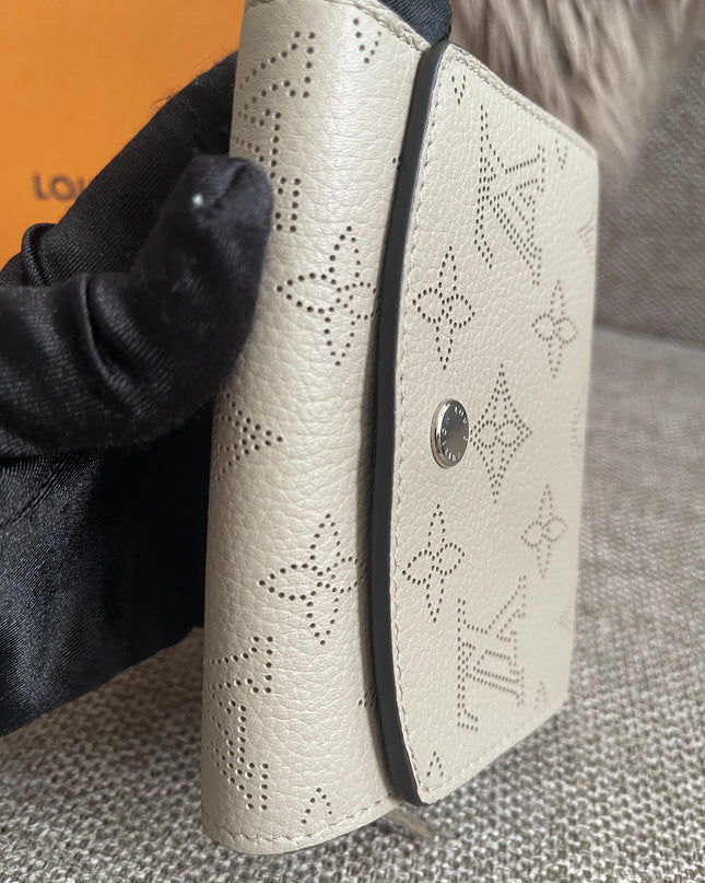 preloved AUTHENTIC Louis Vuitton Iris Compact Wallet – Mahina Galet