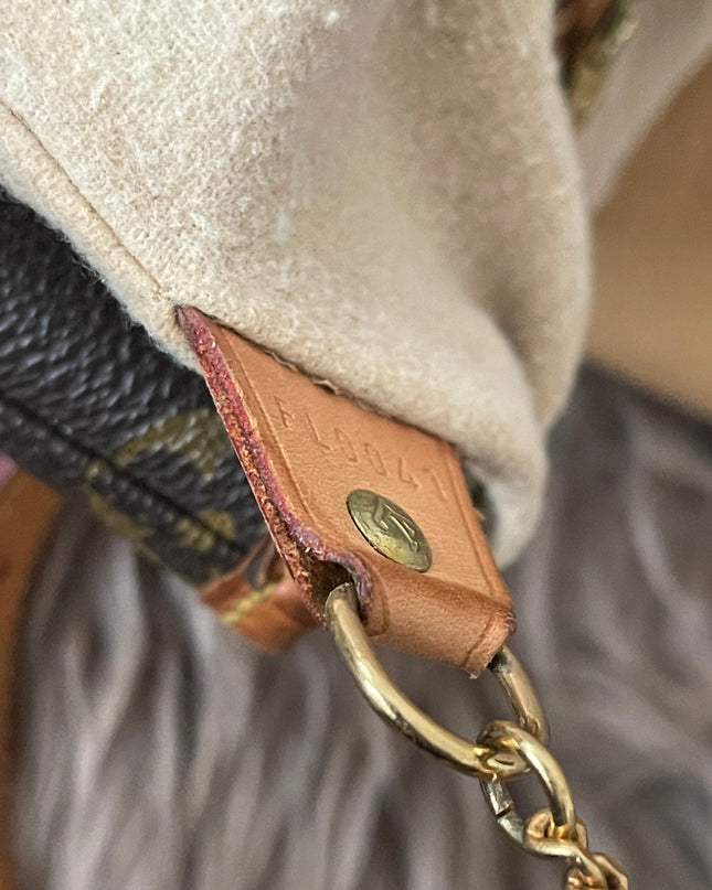 Preloved Authentic Rank B- Louis Vuitton Pre-Owned 2004 GM monogram bucket bag