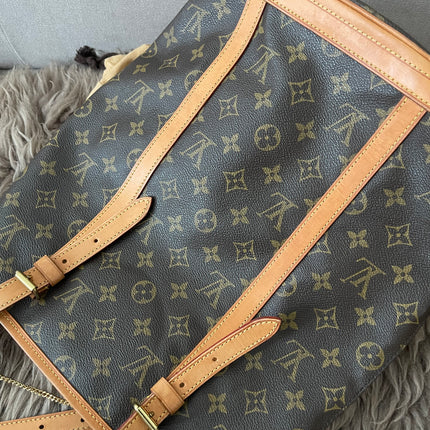 Preloved Authentic Rank B- Louis Vuitton Pre-Owned 2004 GM monogram bucket bag