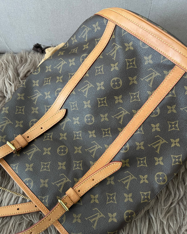 Preloved Authentic Rank B- Louis Vuitton Pre-Owned 2004 GM monogram bucket bag