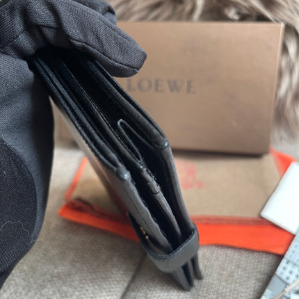 Preloved Authentic Loewe Bifold Wallet Black Grained Leather