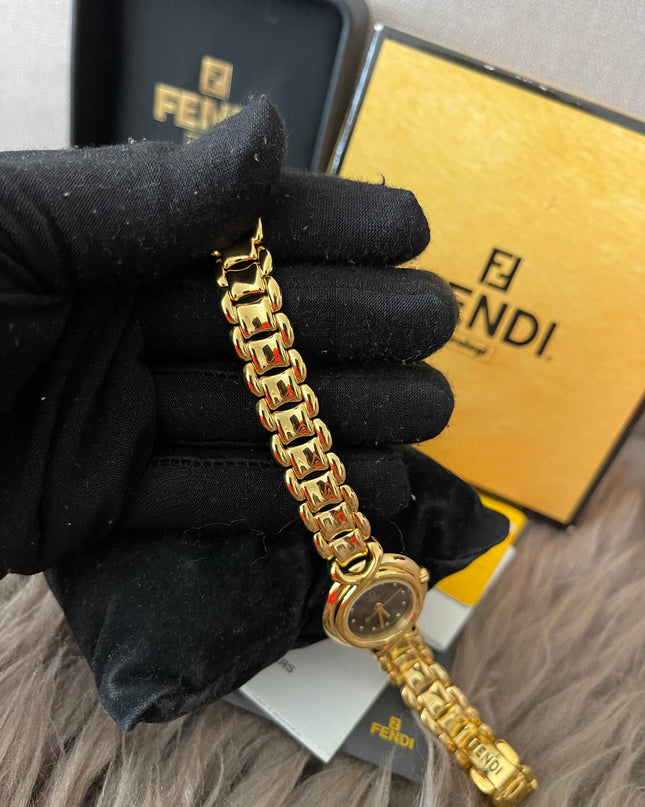 Preloved Authentic Fendi Mother of Pearl Gold Watch