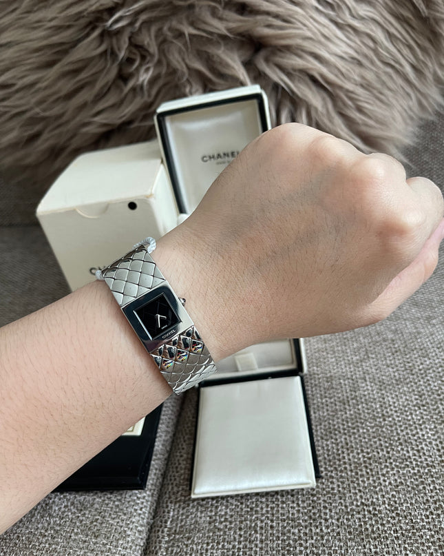 Preloved Authentic Chanel Matelassé Bangle Watch – Silver/Black Dial | Full Set