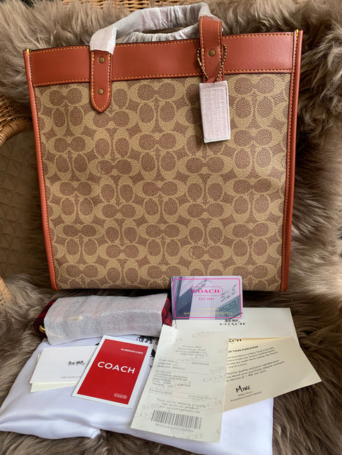 COACH Field Tote in Signature Canvas with Horse & Carriage Print