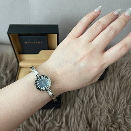 Preloved Authentic Bvlgari B.zero1 Watch 22mm stainless steel case, a blue mother-of-pearl dial with diamond
