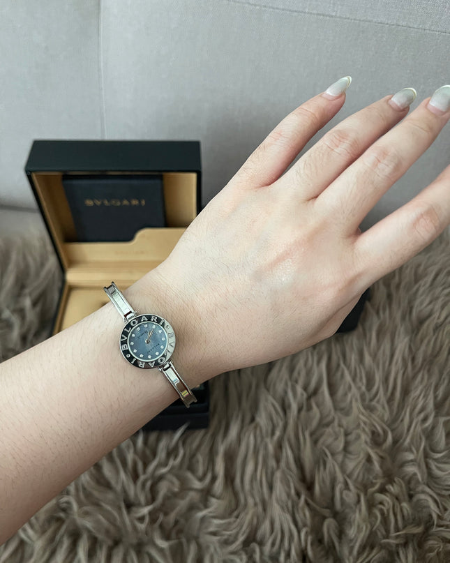 Preloved Authentic Bvlgari B.zero1 Watch 22mm stainless steel case, a blue mother-of-pearl dial with diamond