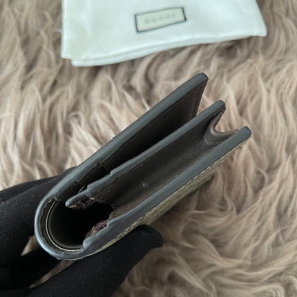 Preloved Authentic GG Supreme Gucci bifold wallet
