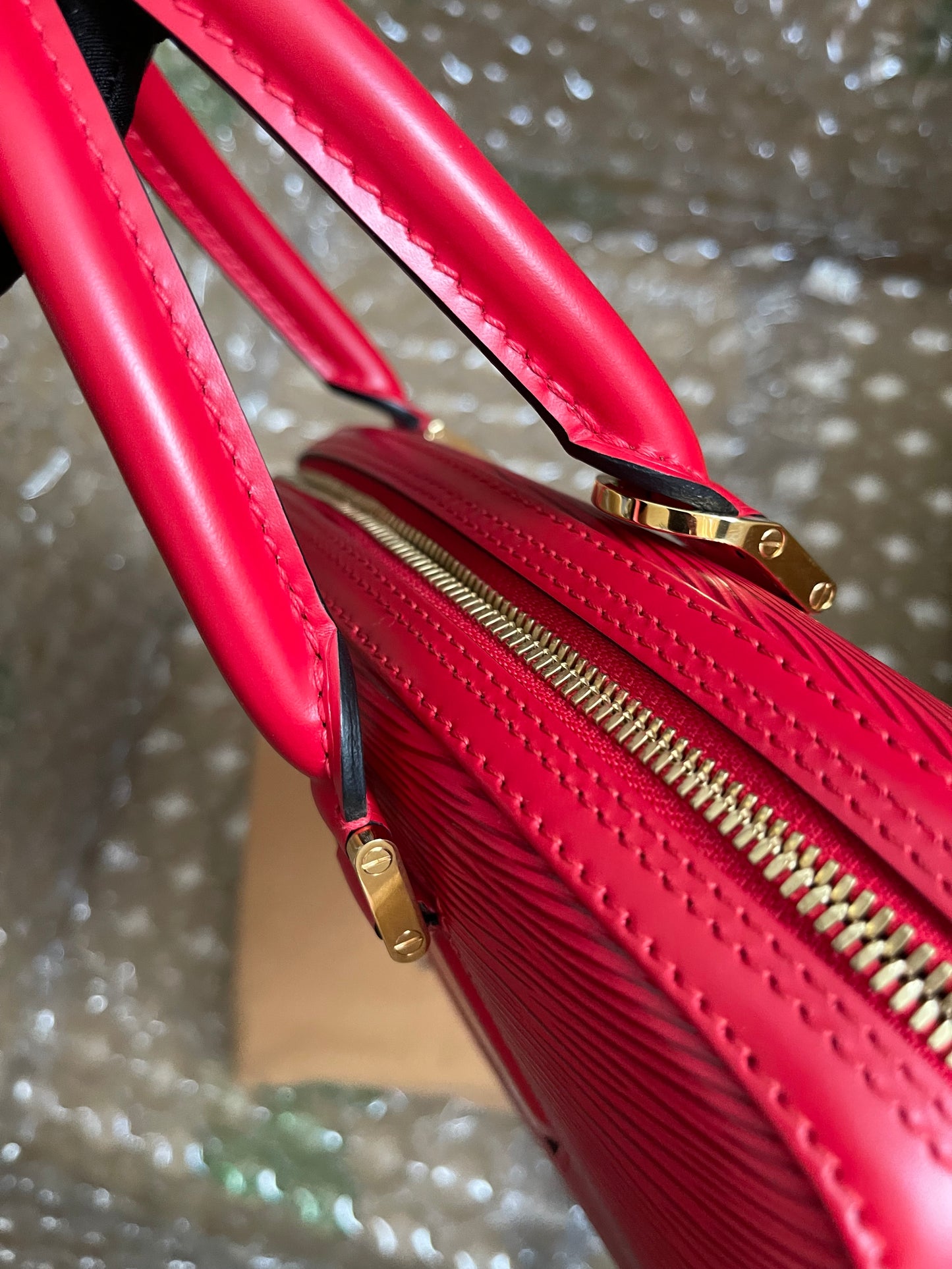 Preloved Louis Vuitton Red Epi Jasmin Handbag w/provided strap