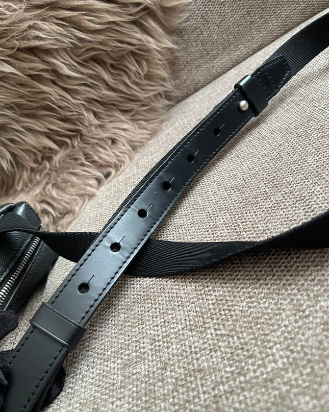 Preloved Authentic Louis Vuitton Taiga Leather Crossbody Bag – Épicéa Green, Silver Hardware