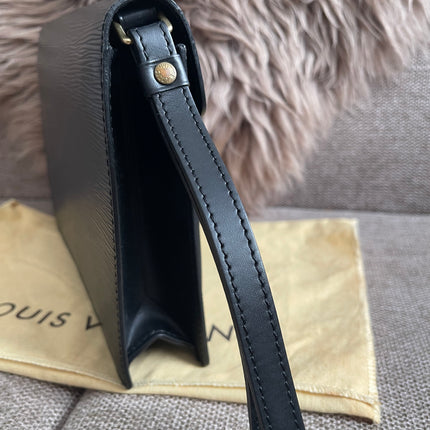 Preloved Authentic Louis Vuitton Epi Leather Sellier Dragonne Clutch – Black (Noir)