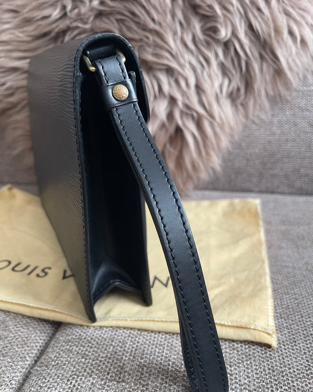 Preloved Authentic Louis Vuitton Epi Leather Sellier Dragonne Clutch – Black (Noir)