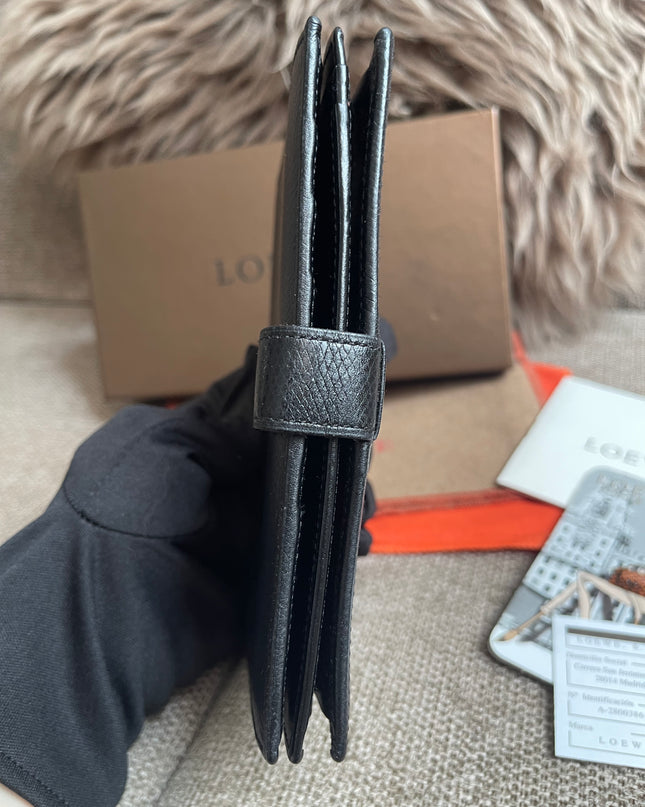 Preloved Authentic Loewe Bifold Wallet Black Grained Leather