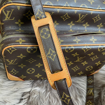 Preloved Louis Vuitton 2005 Nil messenger bag