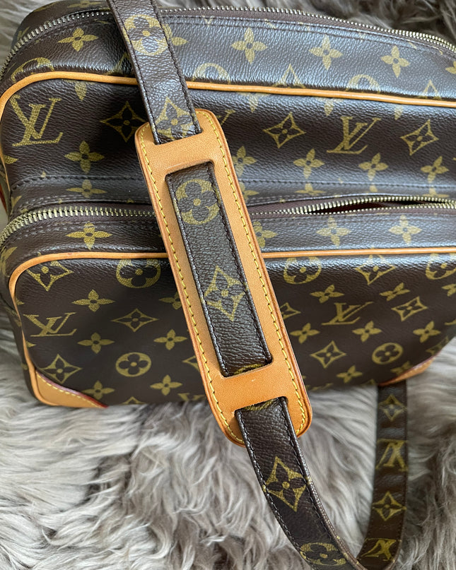 Preloved Louis Vuitton 2005 Nil messenger bag