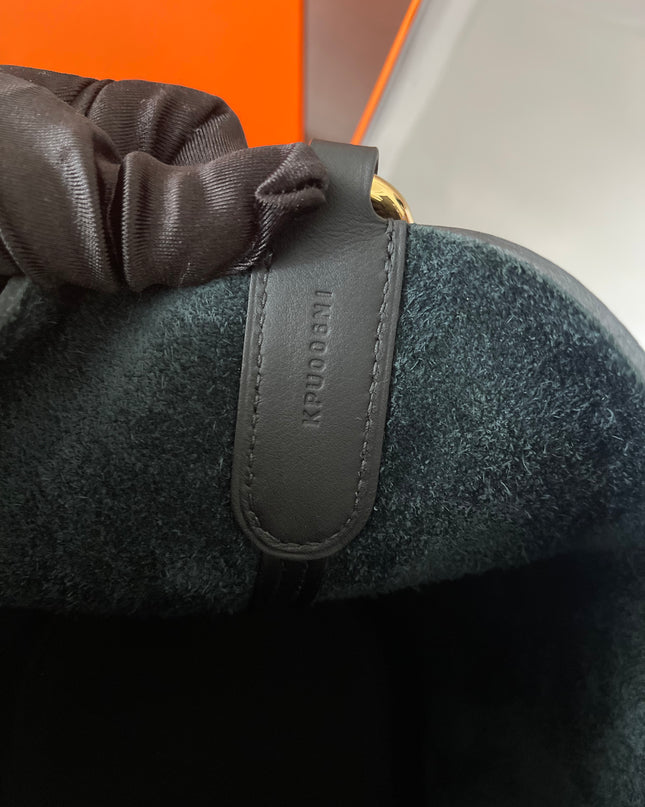 Preloved Authentic Hermès In-the-Loop 23 bag