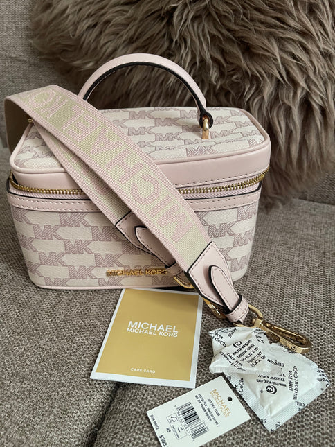 Preloved Authentic Michael Kors Jet Set MD Zip Tote Crossbody in Blush Pink MK Signature