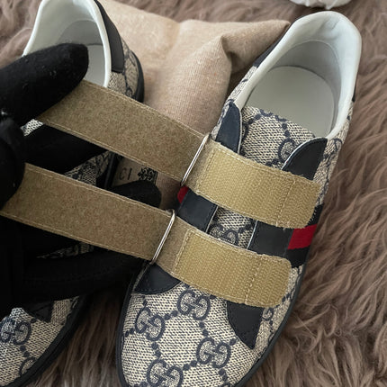 Preloved Authentic Gucci Kids Ace Sneakers (GG Supreme) sz 31
