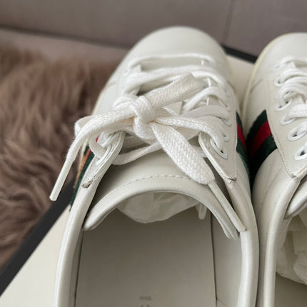 Preloved Authentic Ace Embroidered Low Top Sneakers in Leather SZ35