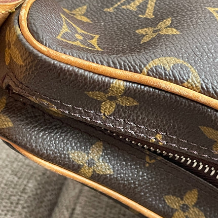 Preloved Authentic Louis Vuitton Croissant MM