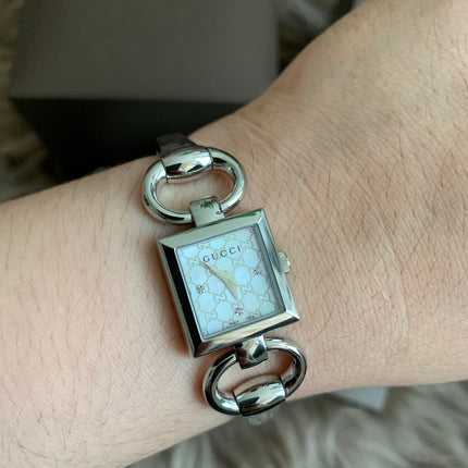 Gucci Tornavoni Women's Watch, 0.7 inch (18 mm), Quartz, White Pearl YA120517