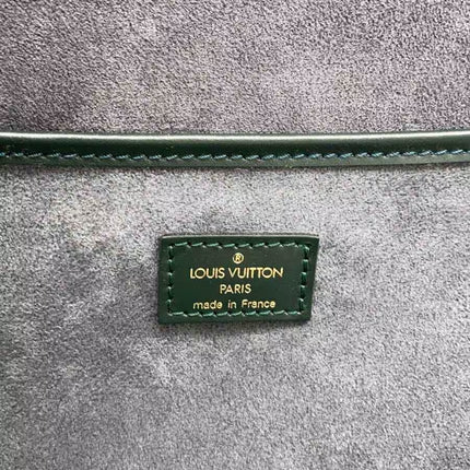 Preloved Authentic LOUIS VUITTON Elanga Unposh_Taiga/PVC/GRN/Plain