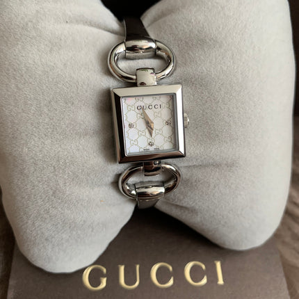 Gucci Tornavoni Women's Watch, 0.7 inch (18 mm), Quartz, White Pearl YA120517