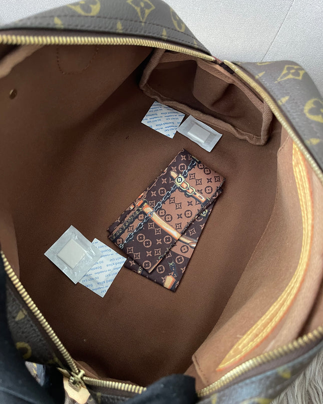 Preloved Authentic Louis Vuitton Montorgueil PM bag in monogram canvas