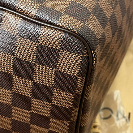 Preloved Authentic Louis Vuitton Speedy 30 handbag in the classic Damier Ebene