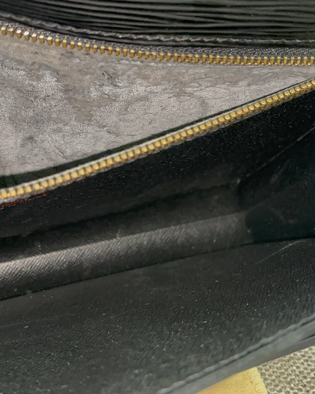 Preloved Authentic Louis Vuitton Epi Leather Sellier Dragonne Clutch – Black (Noir)