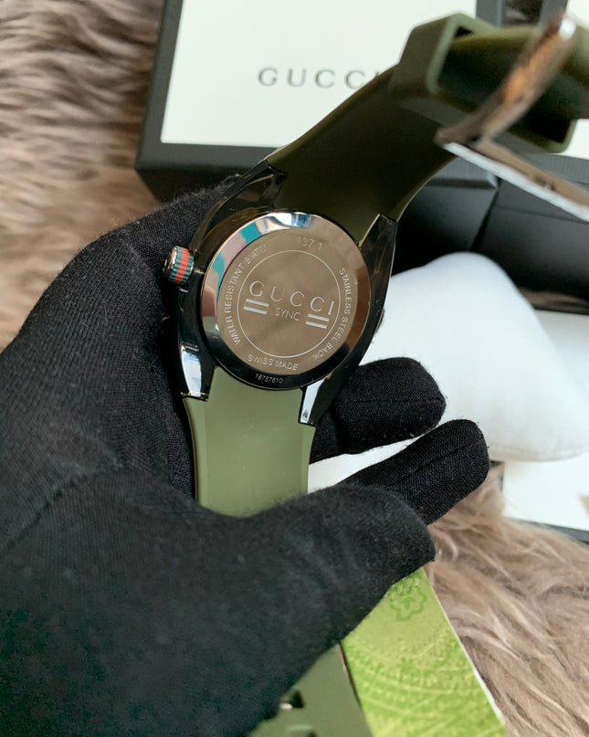 Gucci Sync Green Dial and Grey Rubber Strap Unisex Watch 137.1