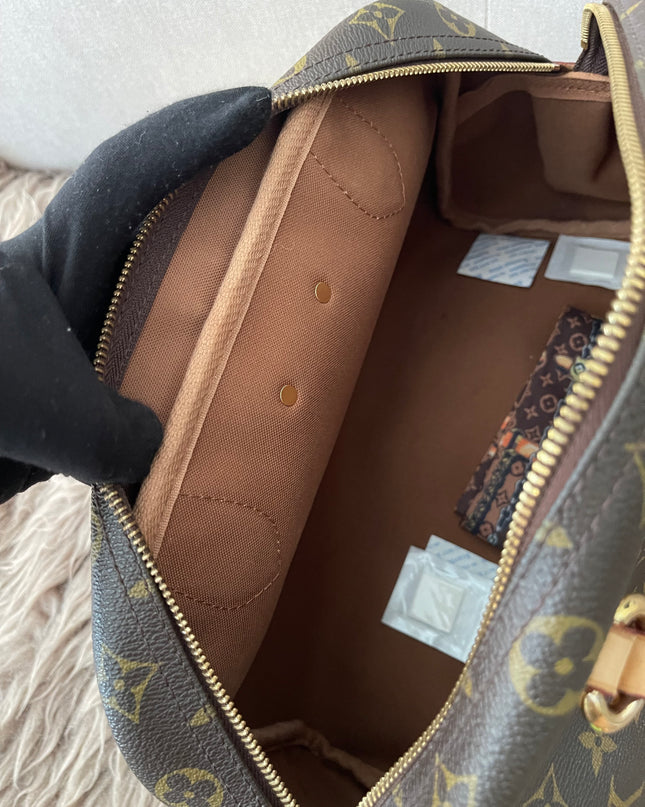 Preloved Authentic Louis Vuitton Montorgueil PM bag in monogram canvas