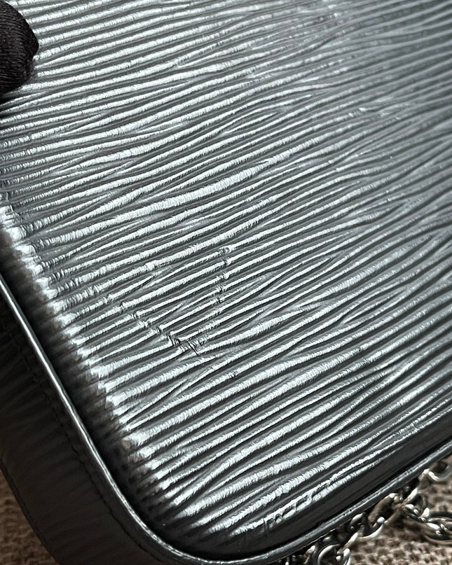 Preloved Authentic Louis Vuitton Félicie Pochette in Black Epi Leather
