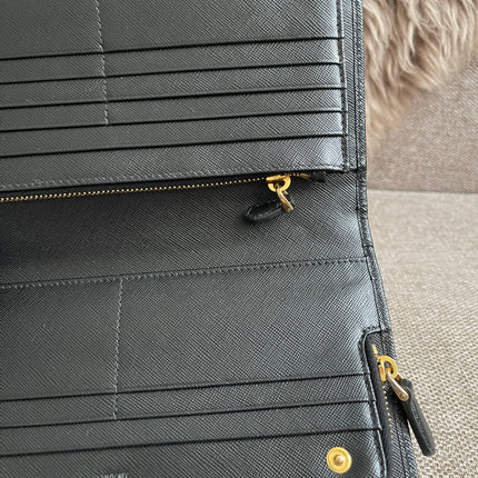 Preloved Authentic Prada Organizer Wallet — Saffiano Leather