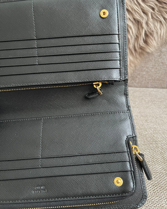 Preloved Authentic Prada Organizer Wallet — Saffiano Leather