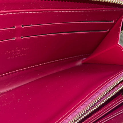 Preloved Authentic Louis Vuitton Vernis Zippy Wallet