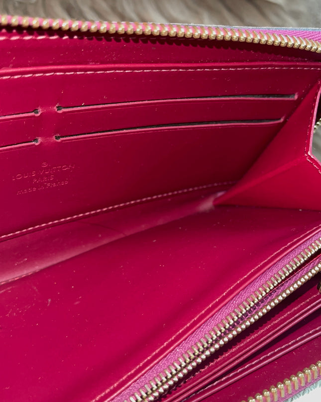 Preloved Authentic Louis Vuitton Vernis Zippy Wallet