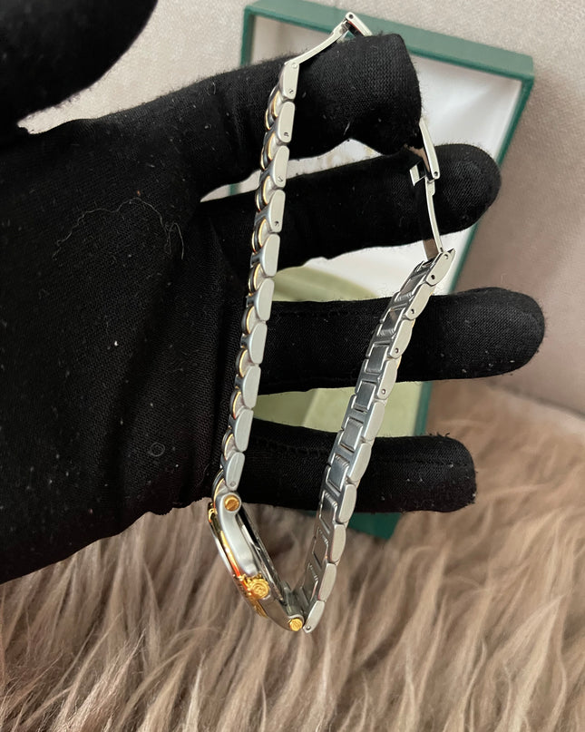 Preloved Authentic Gucci (Vintage) Gold Dial Tone Watch