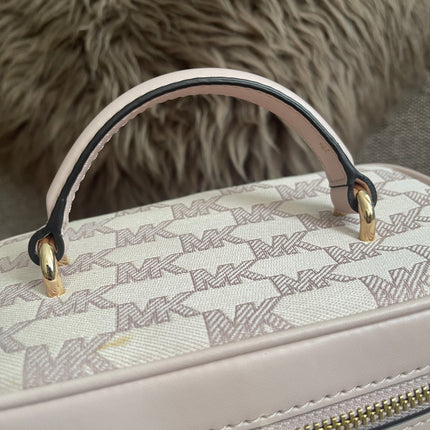 Preloved Authentic Michael Kors Jet Set MD Zip Tote Crossbody in Blush Pink MK Signature