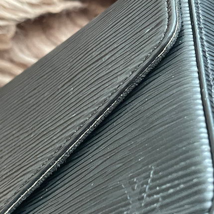 Preloved Authentic Louis Vuitton Félicie Pochette in Black Epi Leather