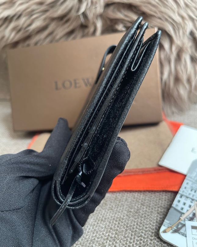 Preloved Authentic Loewe Bifold Wallet Black Grained Leather